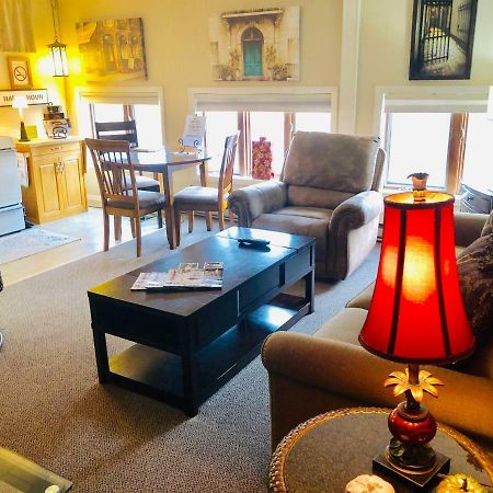 Galena Penthouse Overlooking Main Street With Free Off Street Parking Екстериор снимка