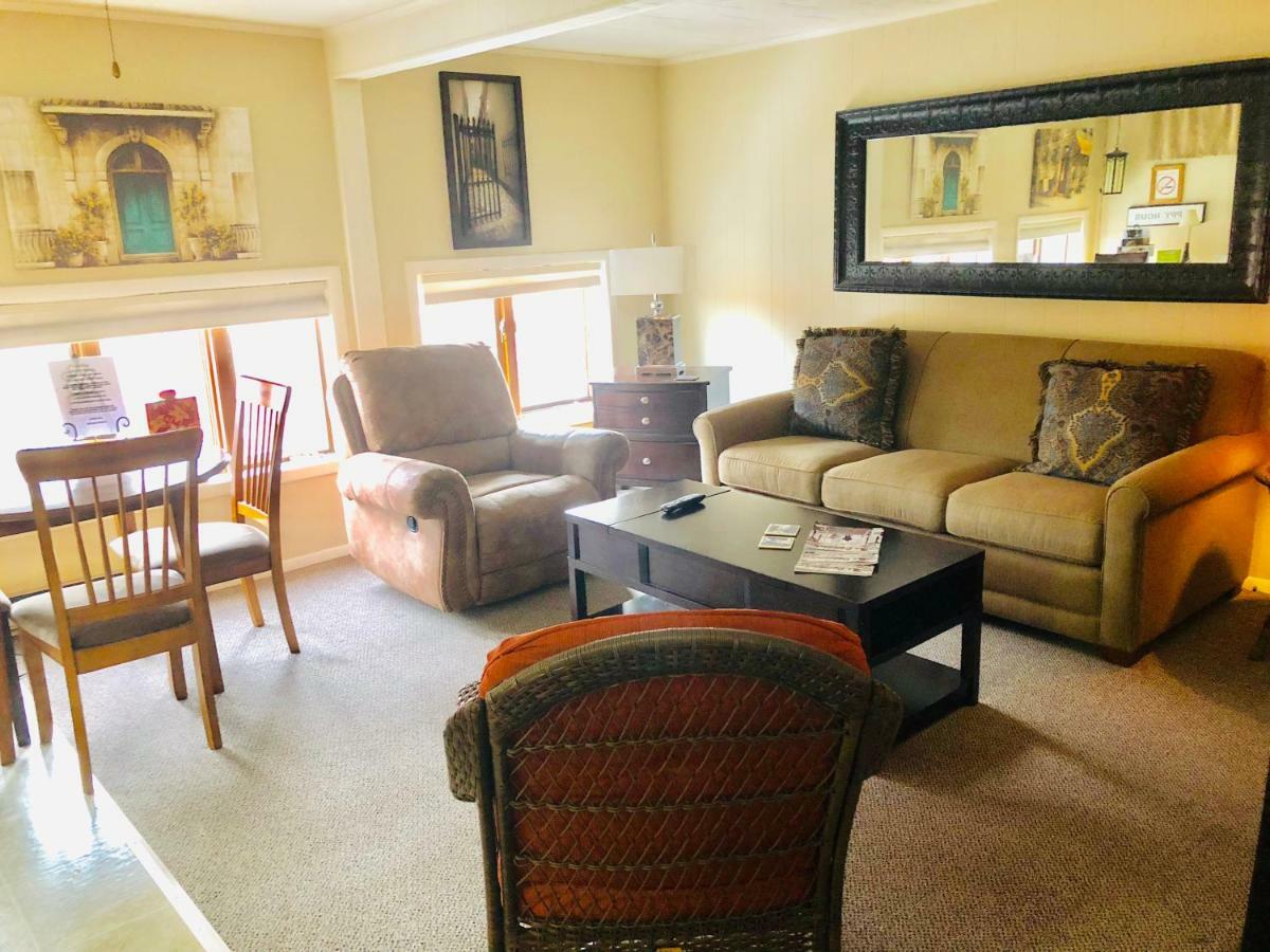 Galena Penthouse Overlooking Main Street With Free Off Street Parking Екстериор снимка
