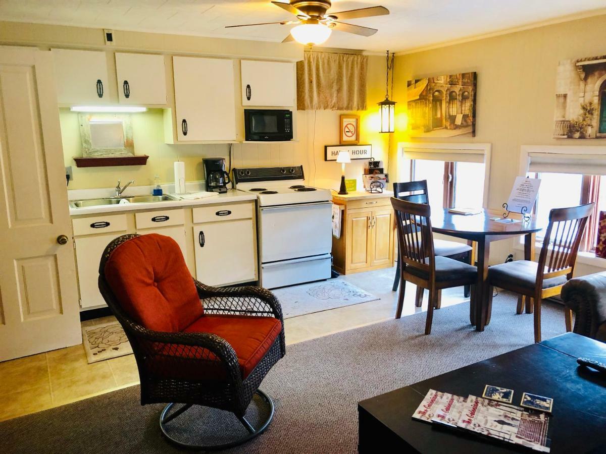 Galena Penthouse Overlooking Main Street With Free Off Street Parking Екстериор снимка